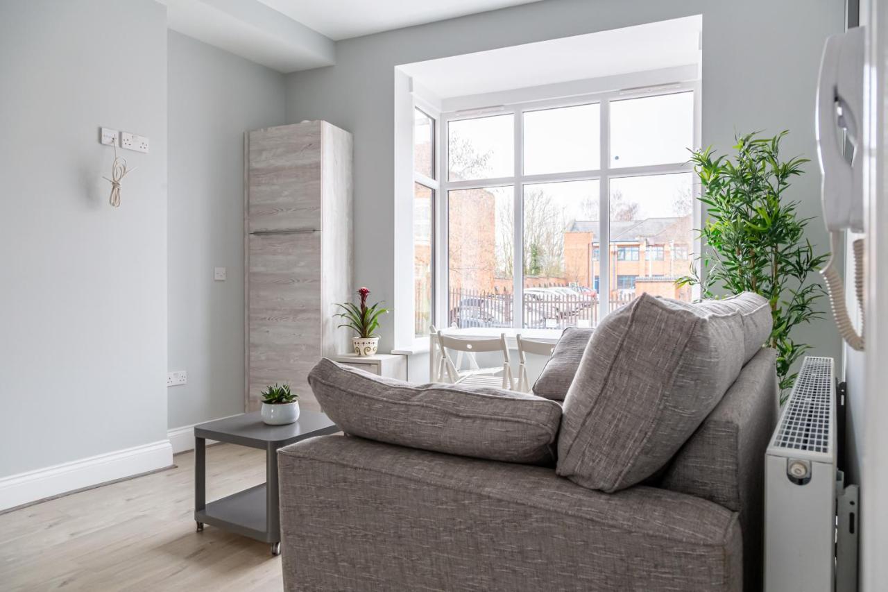Stunning Property Fully Refurbished Бирмингем Экстерьер фото